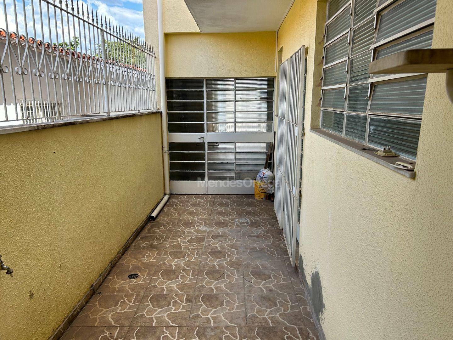 Casa à venda com 4 quartos, 265m² - Foto 29