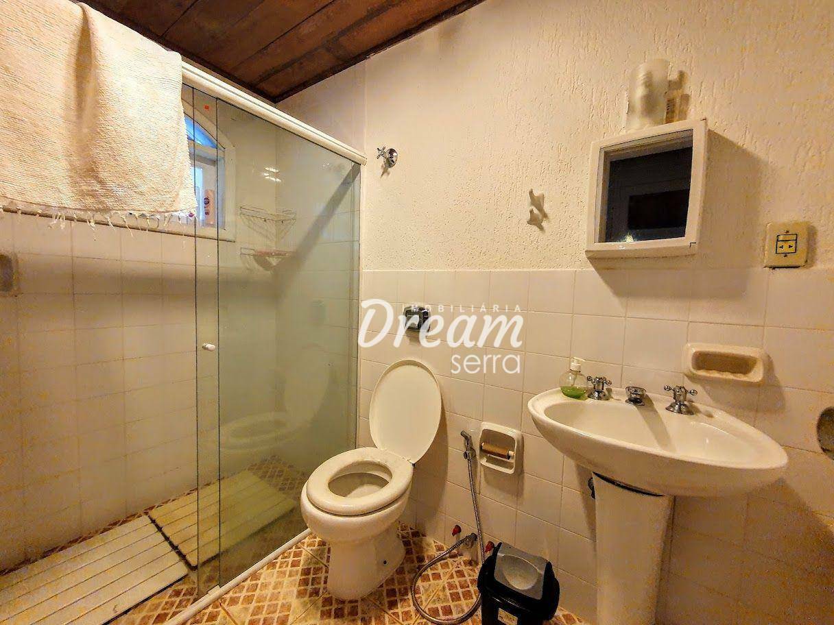 Casa à venda com 7 quartos, 316m² - Foto 21