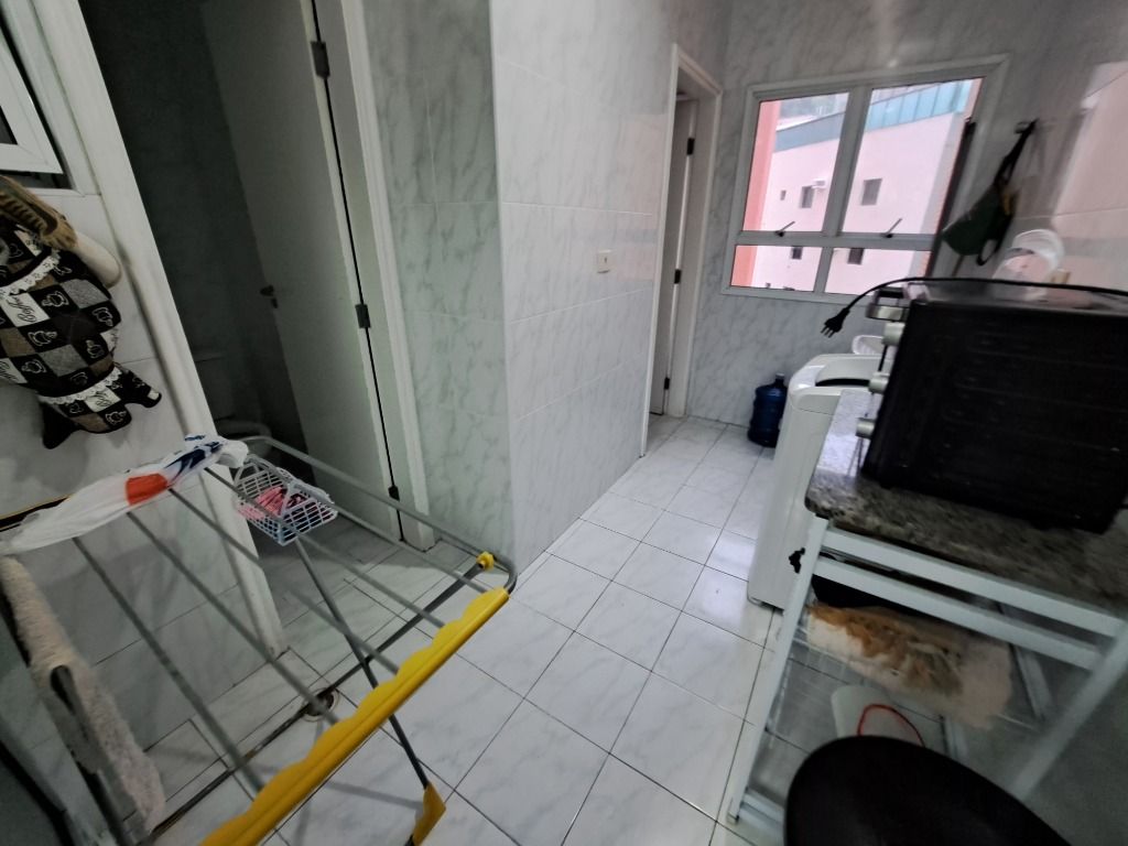 Apartamento à venda com 3 quartos, 145m² - Foto 17