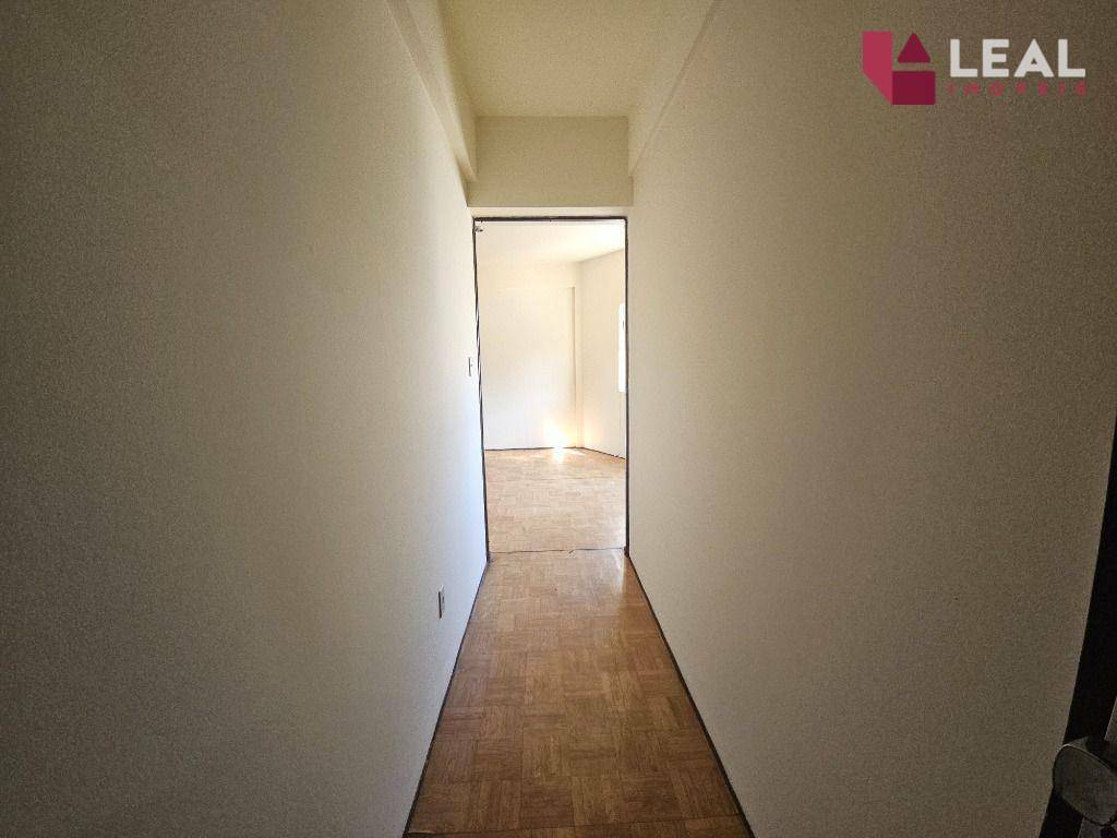 Apartamento para alugar com 3 quartos, 110m² - Foto 3