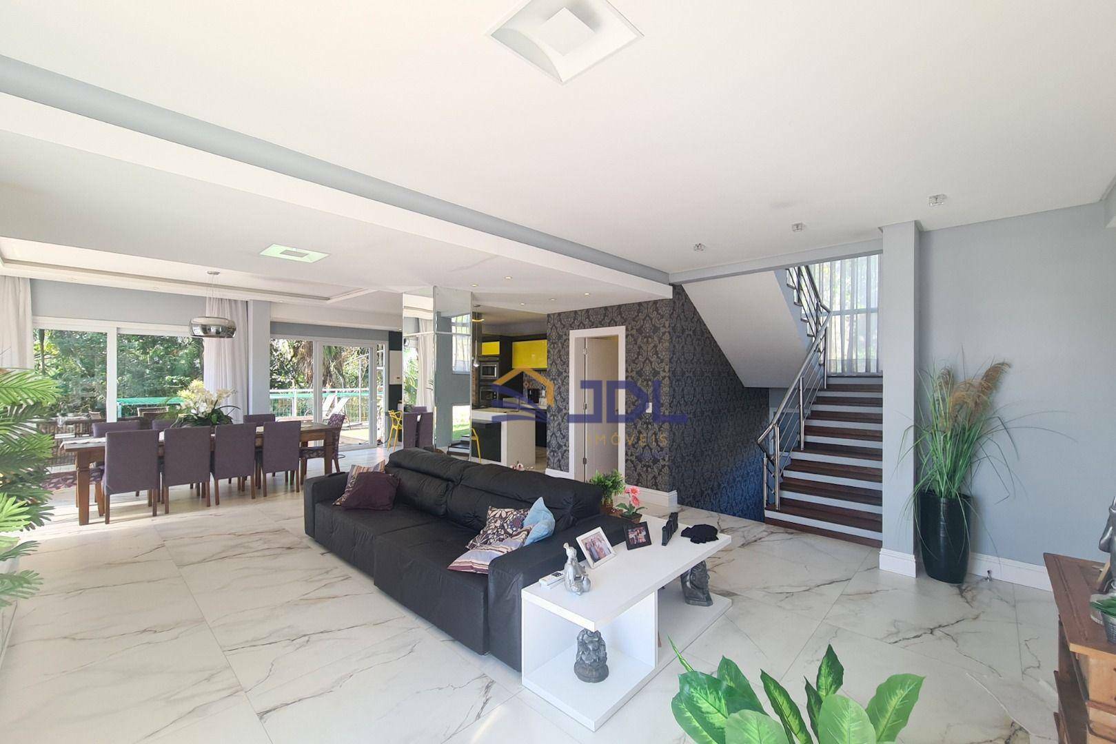 Casa à venda com 3 quartos, 400m² - Foto 4