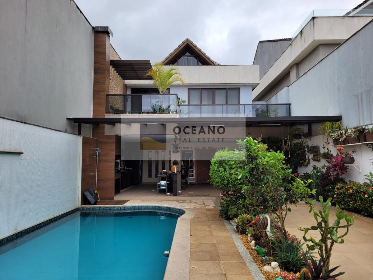 Casa de Condomínio à venda com 6 quartos, 460m² - Foto 1