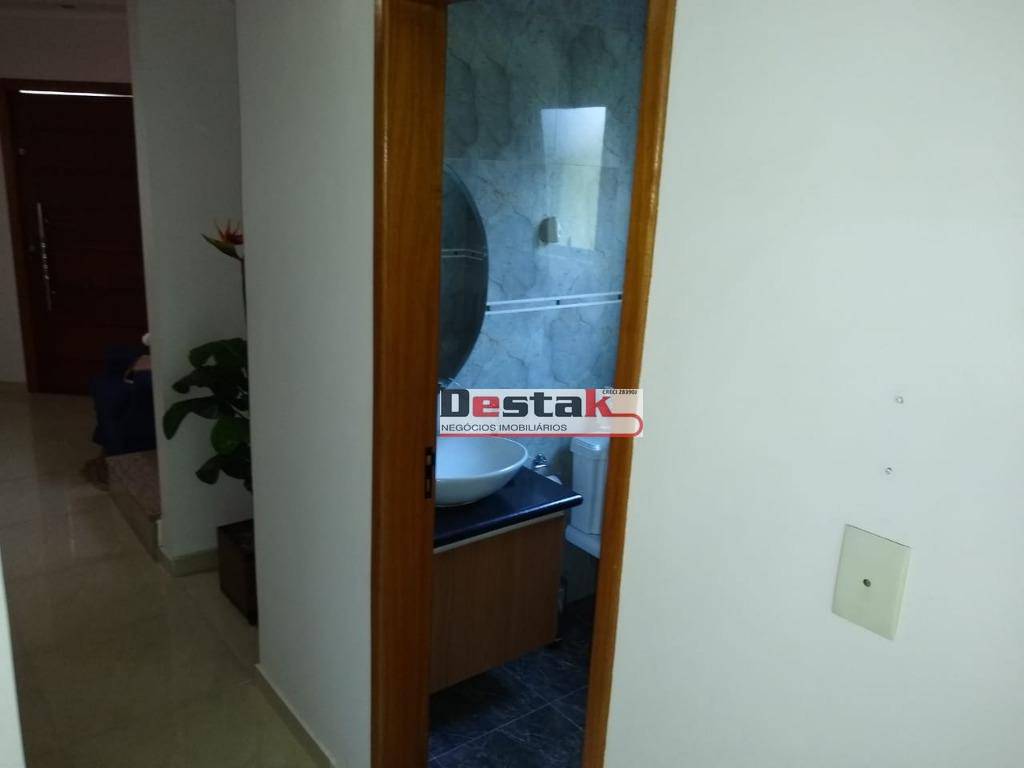 Sobrado à venda com 3 quartos, 210m² - Foto 13