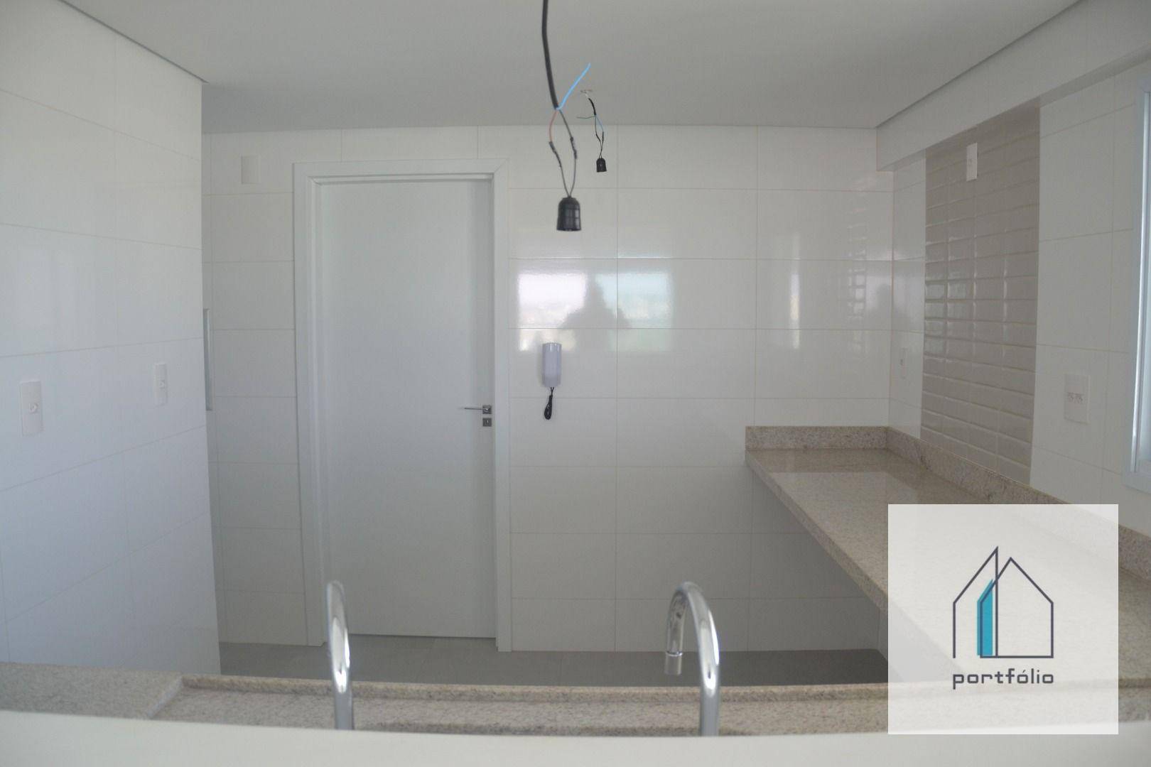 Apartamento à venda com 3 quartos, 180m² - Foto 19