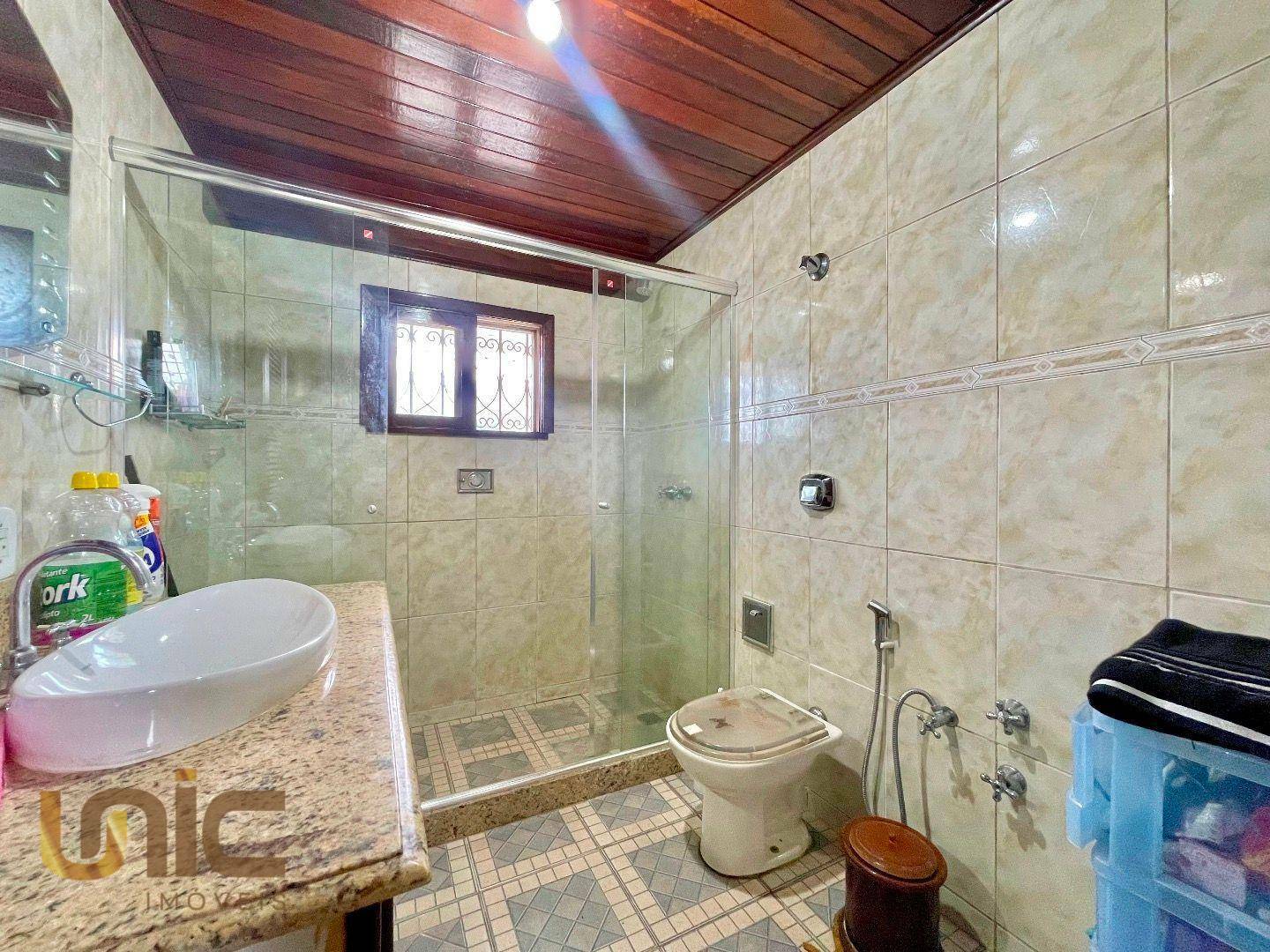 Casa à venda com 4 quartos, 250m² - Foto 24