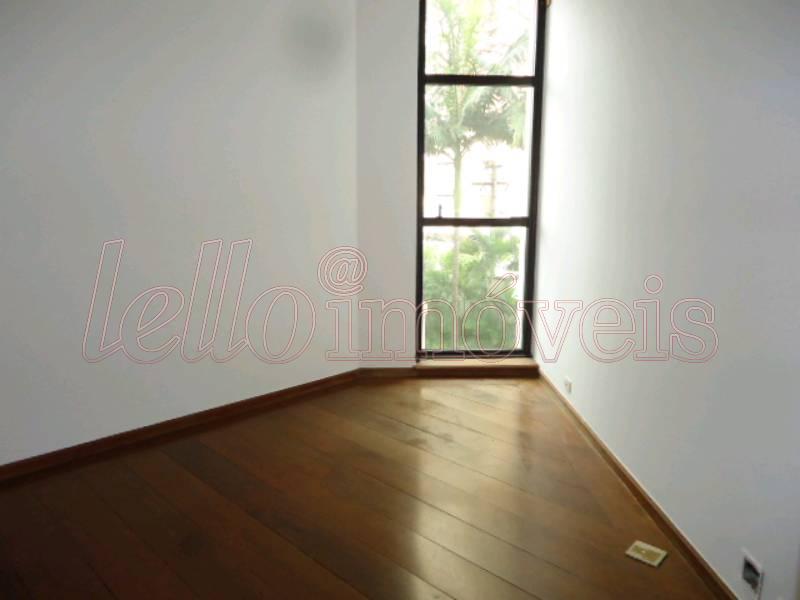 Apartamento para alugar com 4 quartos, 450m² - Foto 6