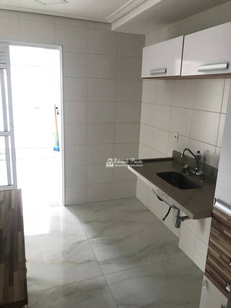 Apartamento à venda com 3 quartos, 116m² - Foto 4