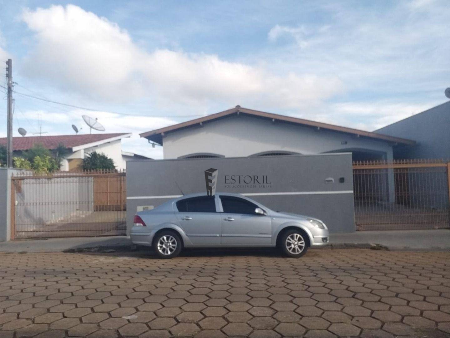 Casa para alugar com 4 quartos, 340m² - Foto 3