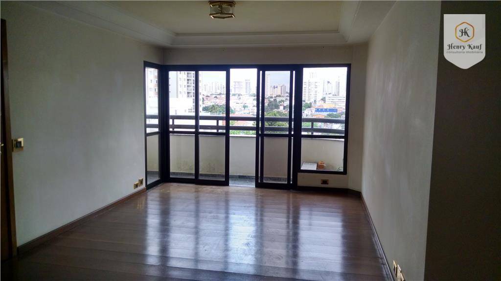 Apartamento à venda com 3 quartos, 135m² - Foto 1