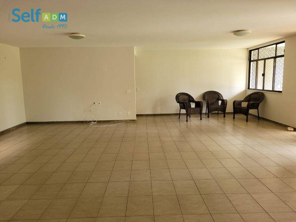 Casa para alugar com 4 quartos, 200m² - Foto 4