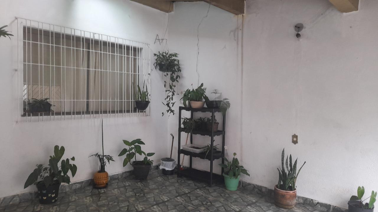 Sobrado à venda com 3 quartos, 190m² - Foto 1
