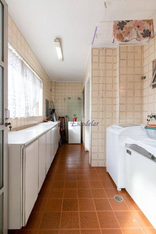 Apartamento à venda com 3 quartos, 175m² - Foto 27