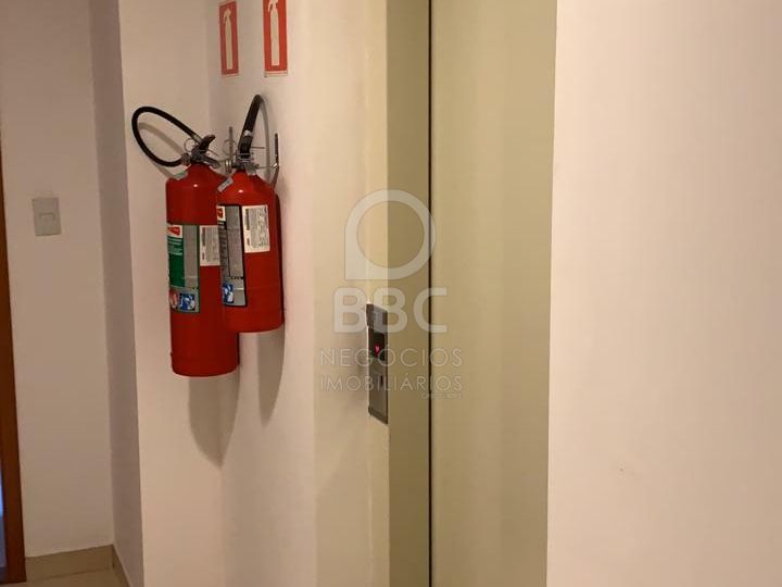 Apartamento à venda com 3 quartos, 150m² - Foto 1