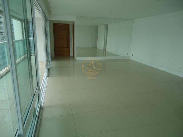 Apartamento à venda com 4 quartos, 191m² - Foto 3