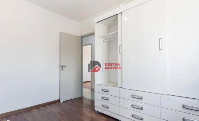 Apartamento à venda com 3 quartos, 94m² - Foto 18