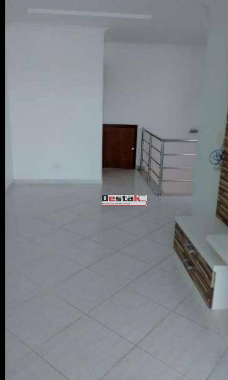 Sobrado à venda com 3 quartos, 207m² - Foto 4