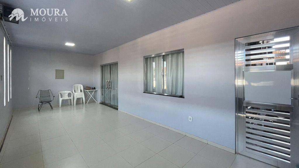 Casa à venda com 3 quartos, 119m² - Foto 2
