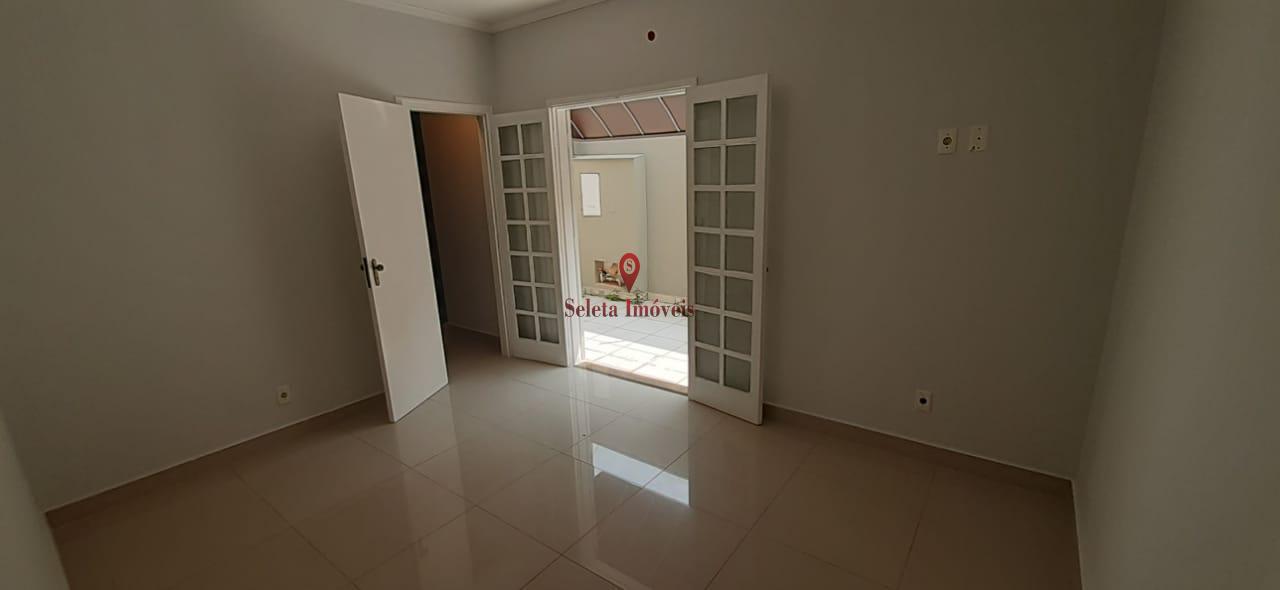 Casa para alugar com 3 quartos, 184m² - Foto 23