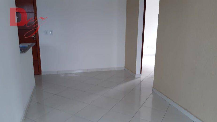 Apartamento à venda com 2 quartos, 62m² - Foto 3