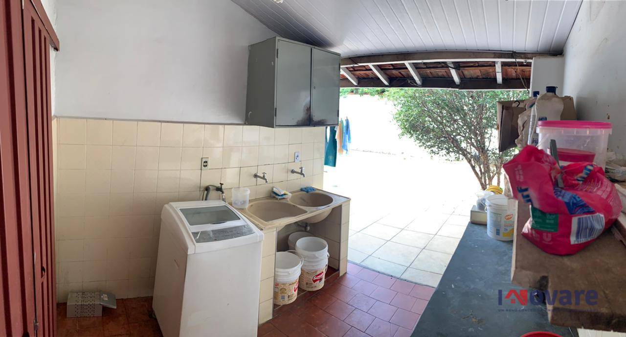 Casa à venda com 3 quartos, 192m² - Foto 3