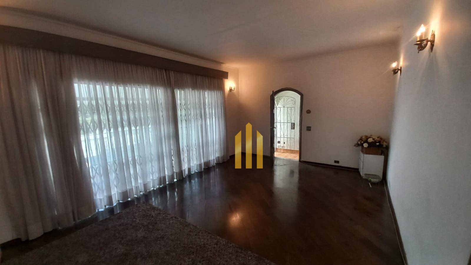 Casa à venda e aluguel com 3 quartos, 280m² - Foto 2