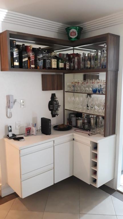 Apartamento à venda com 2 quartos, 64m² - Foto 12