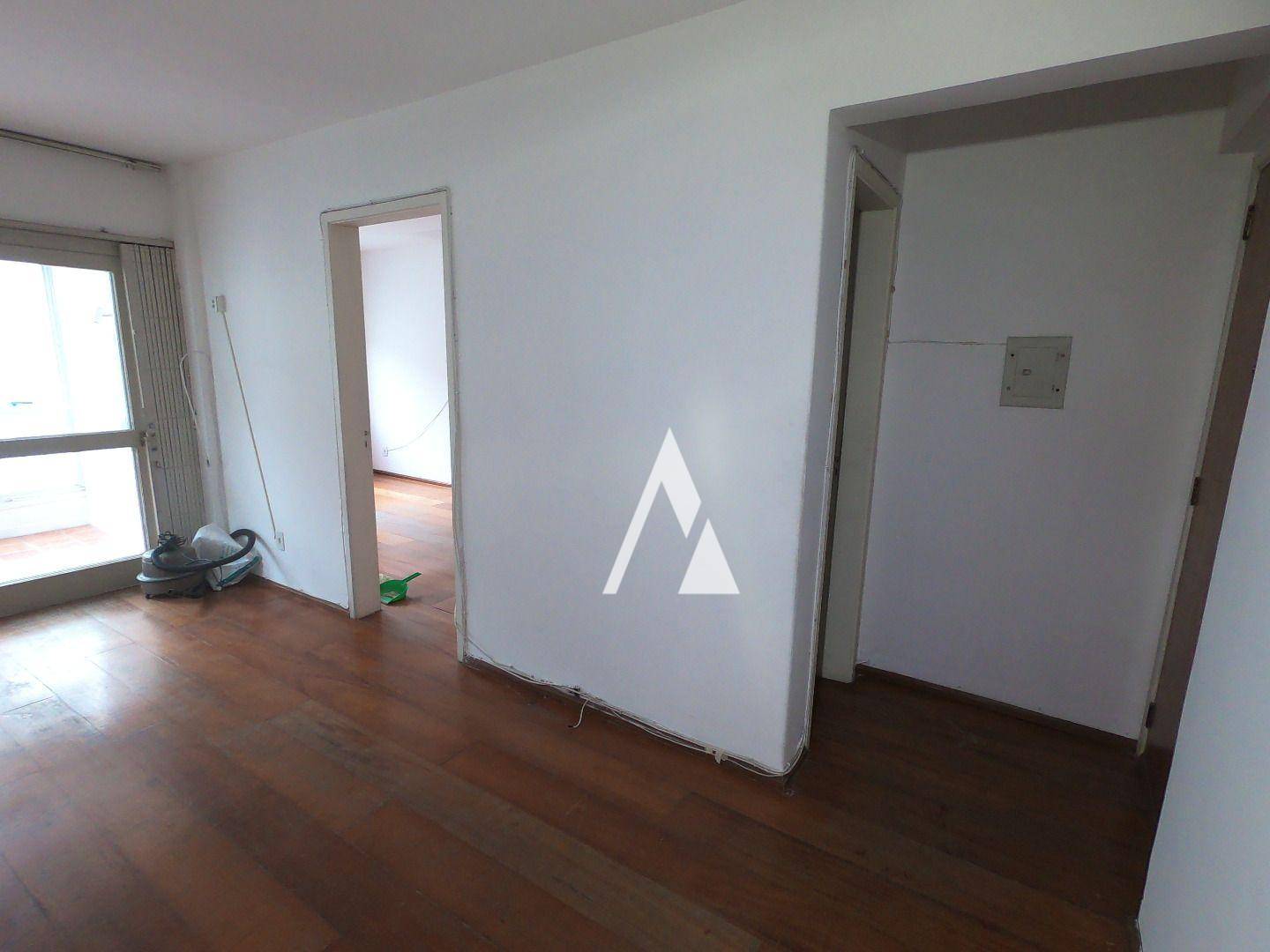 Apartamento à venda com 1 quarto, 45m² - Foto 4