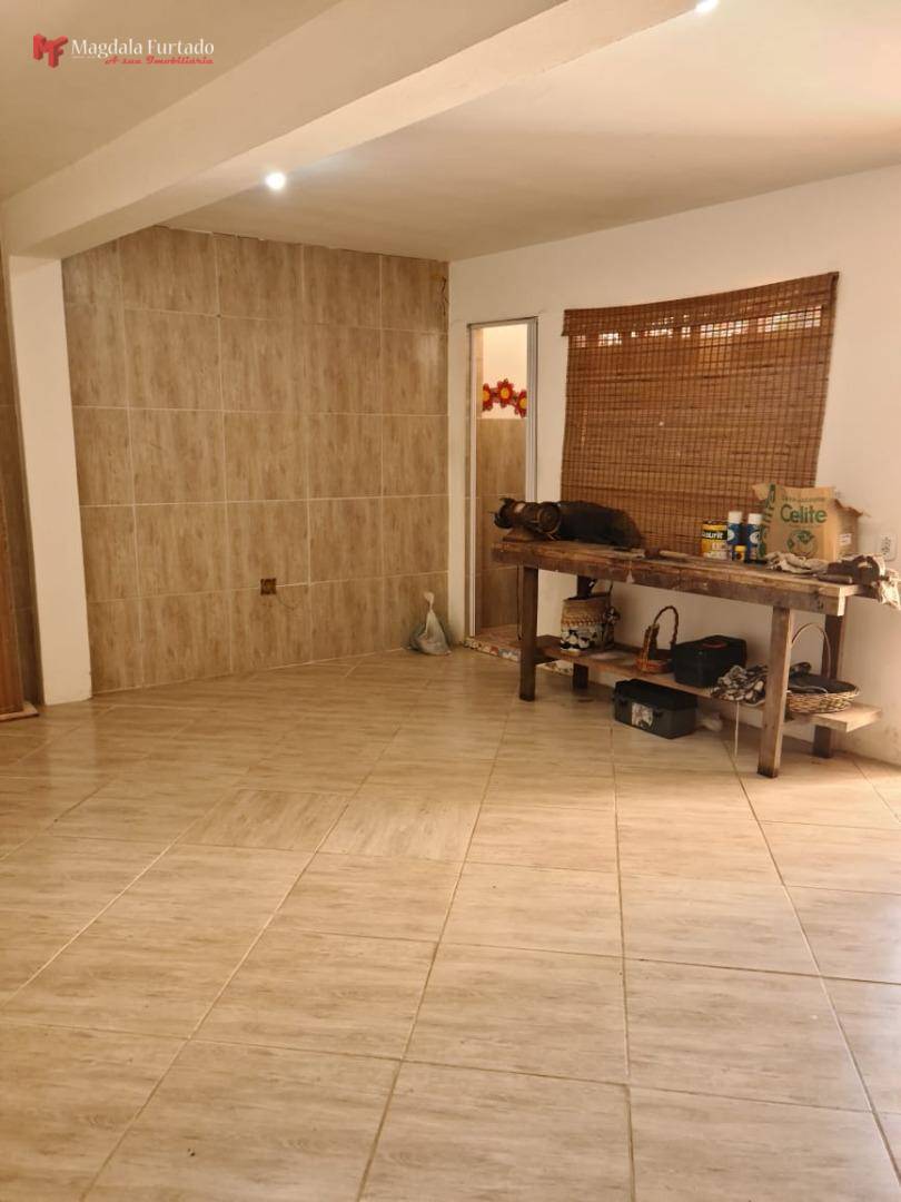 Casa à venda com 5 quartos, 122m² - Foto 18