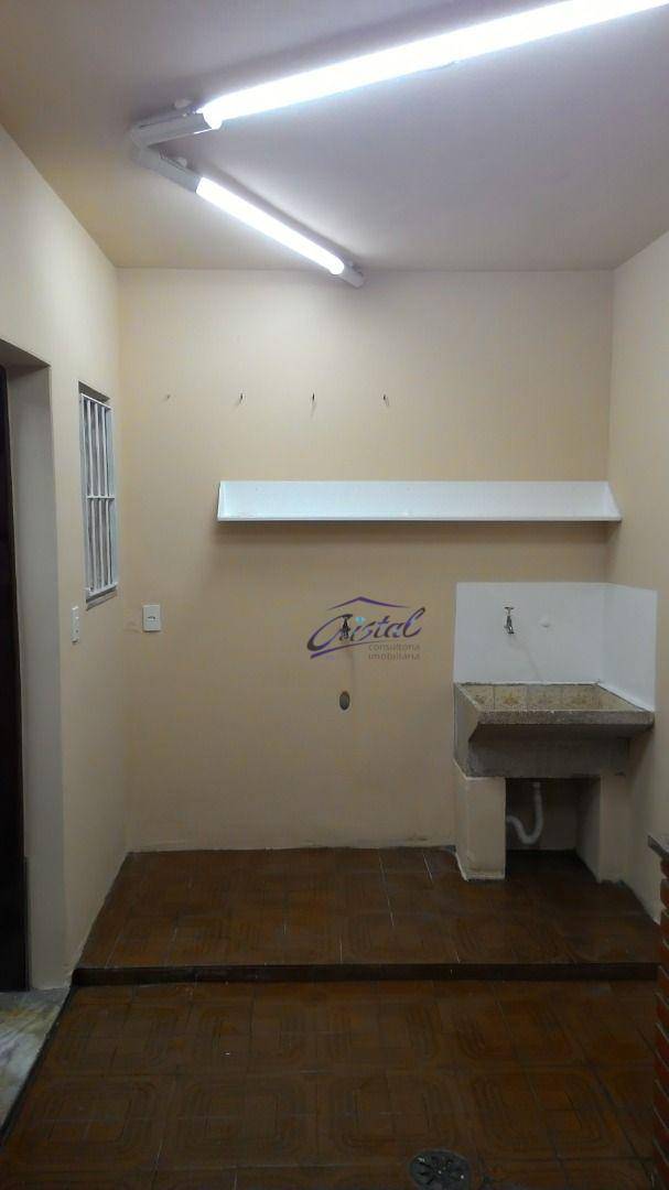 Casa à venda com 4 quartos, 150m² - Foto 18