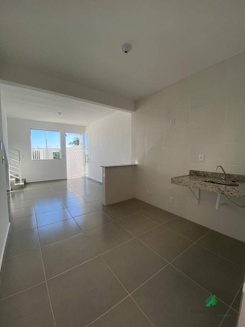 Casa à venda com 2 quartos, 55m² - Foto 12