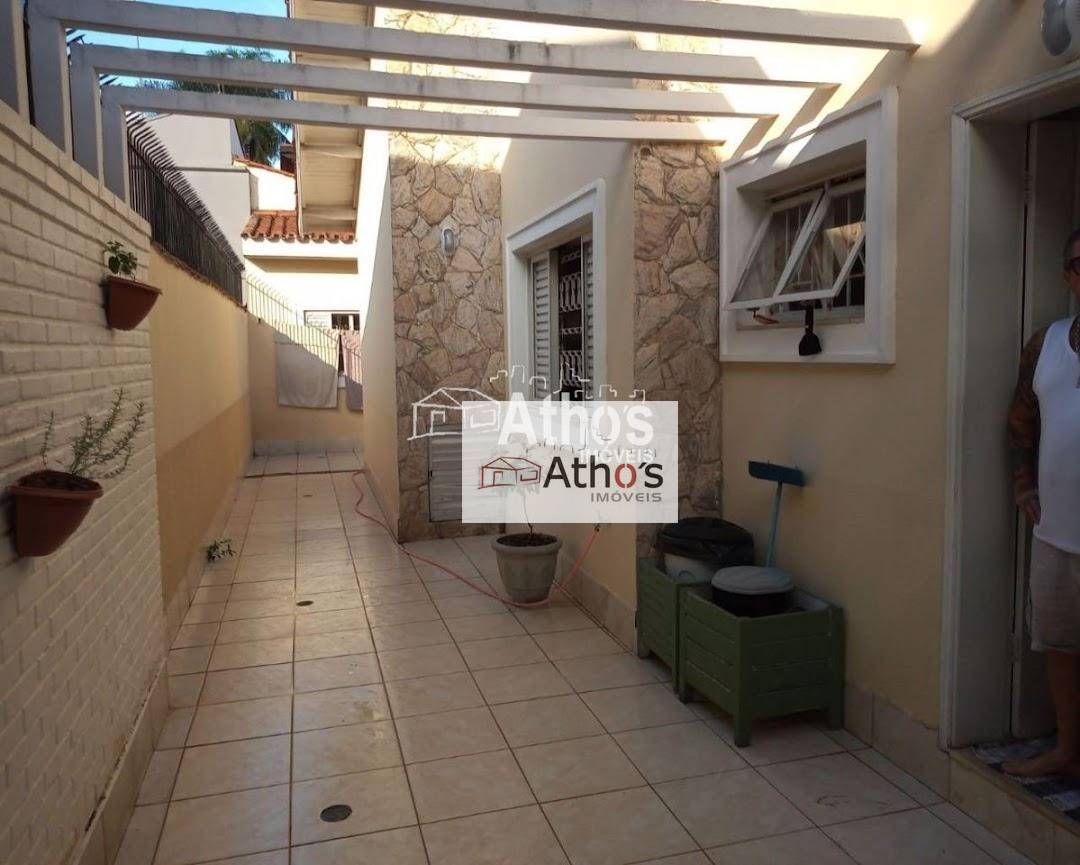 Casa à venda com 3 quartos, 250m² - Foto 17