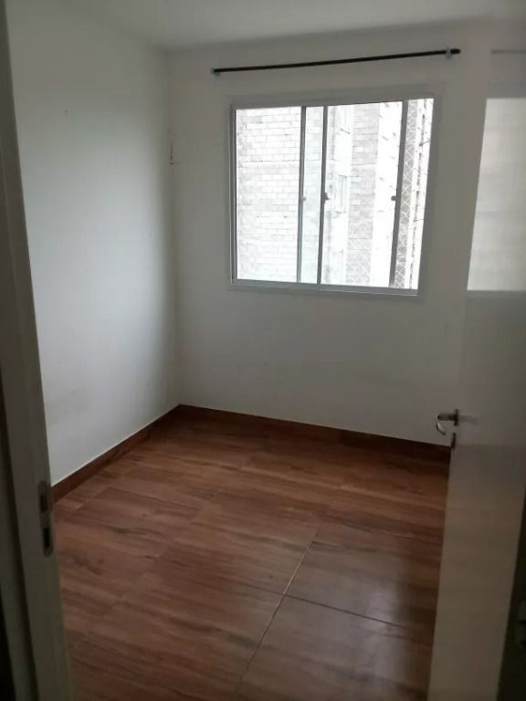 Apartamento à venda com 2 quartos, 41m² - Foto 2