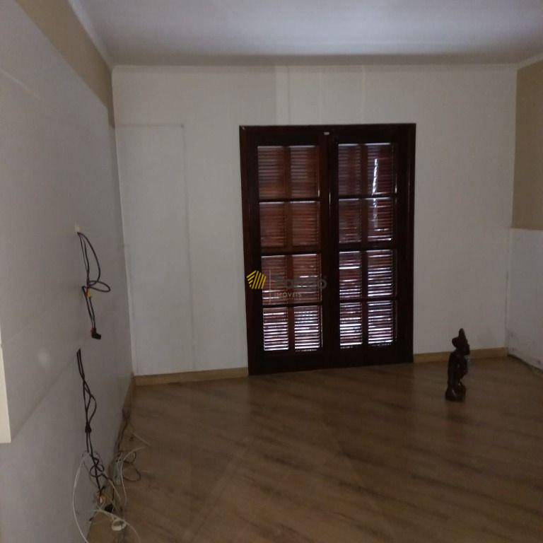 Casa à venda com 3 quartos, 270m² - Foto 10