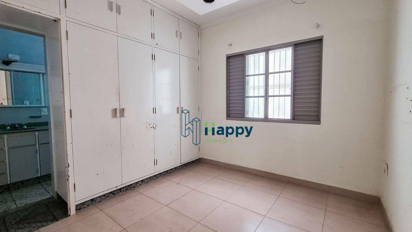 Casa à venda com 2 quartos, 320m² - Foto 15