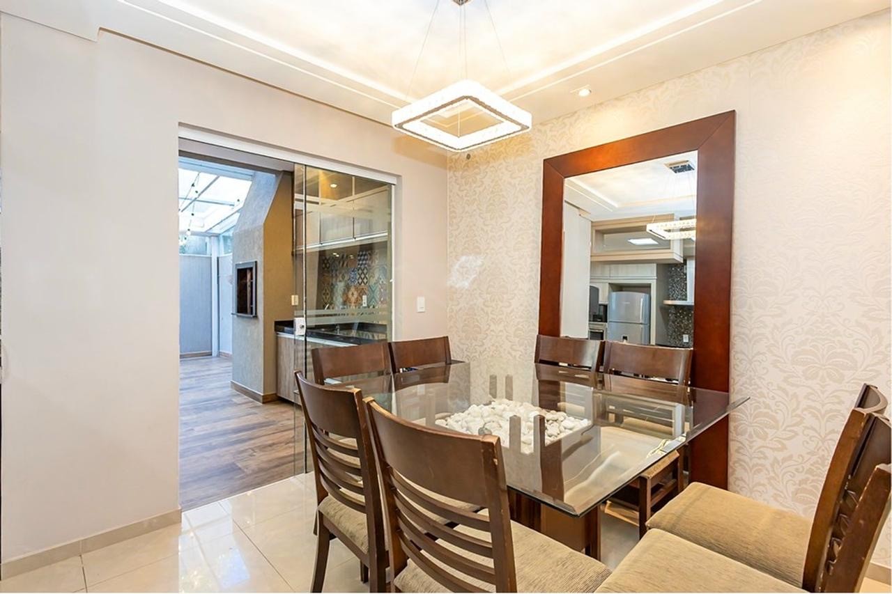 Casa à venda com 3 quartos, 184m² - Foto 4