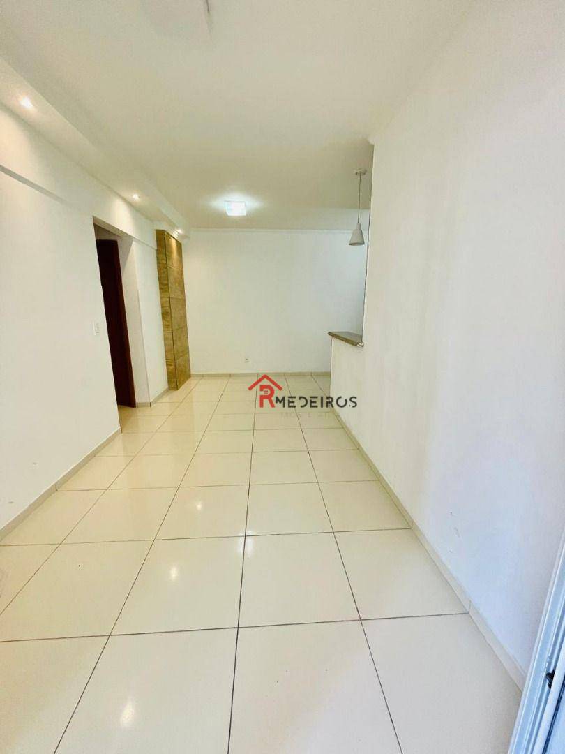 Apartamento à venda com 2 quartos, 68m² - Foto 4