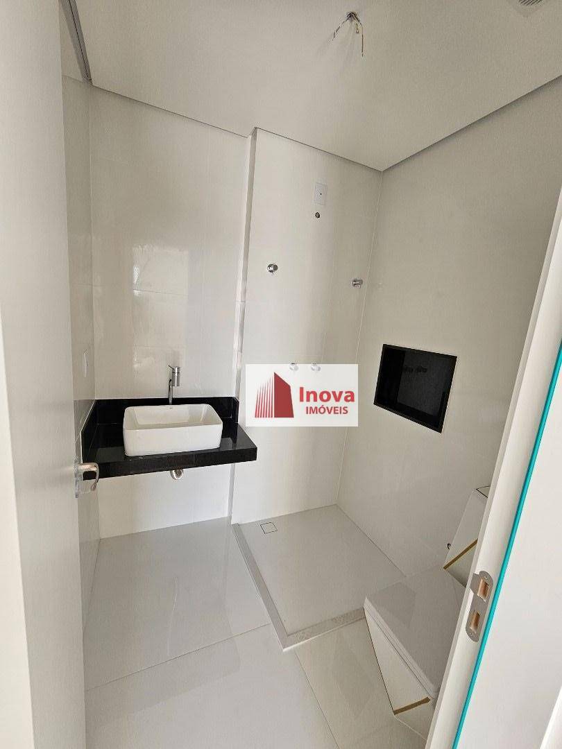 Apartamento à venda com 3 quartos, 140m² - Foto 13