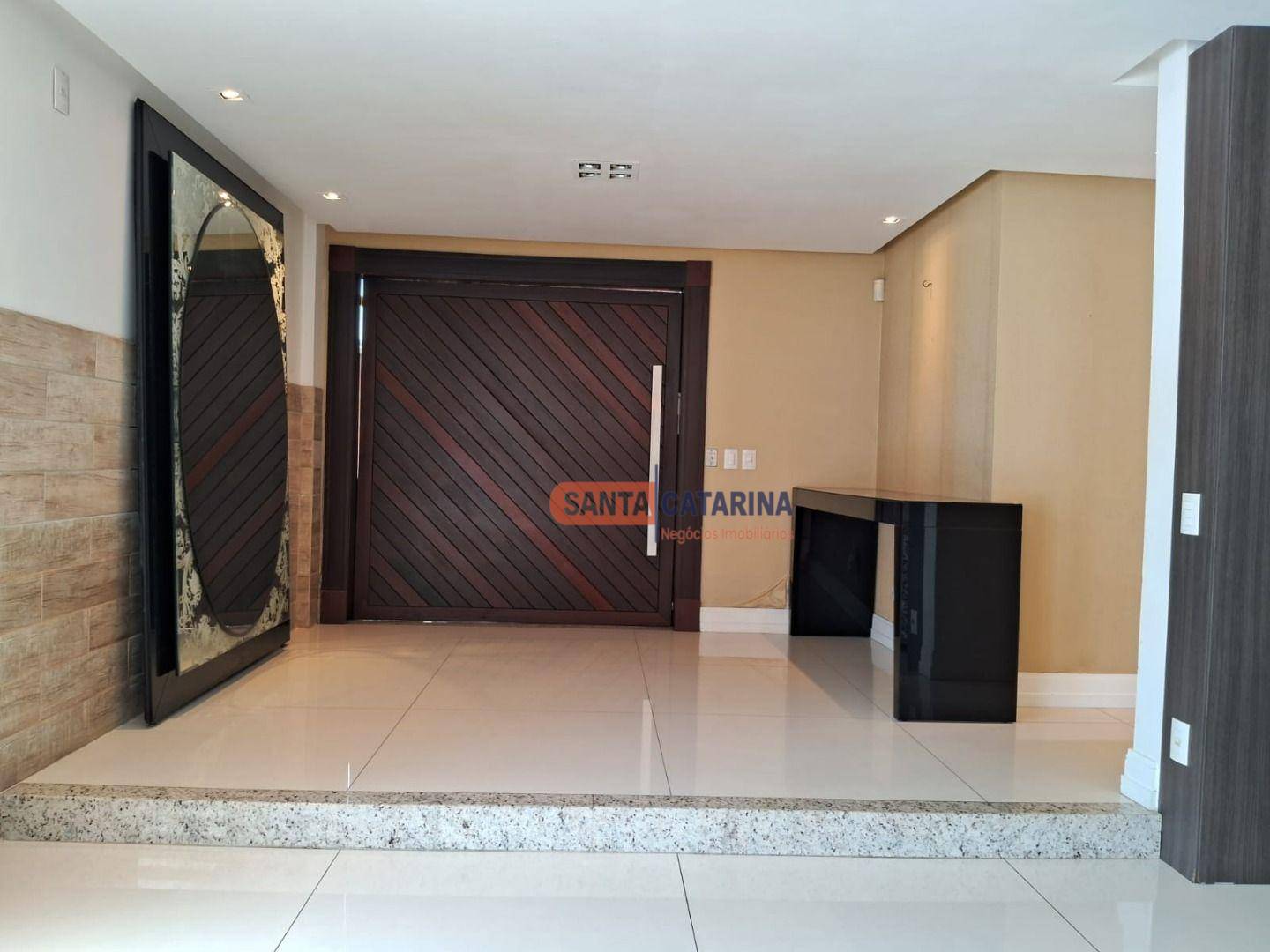 Casa à venda com 5 quartos, 600m² - Foto 21