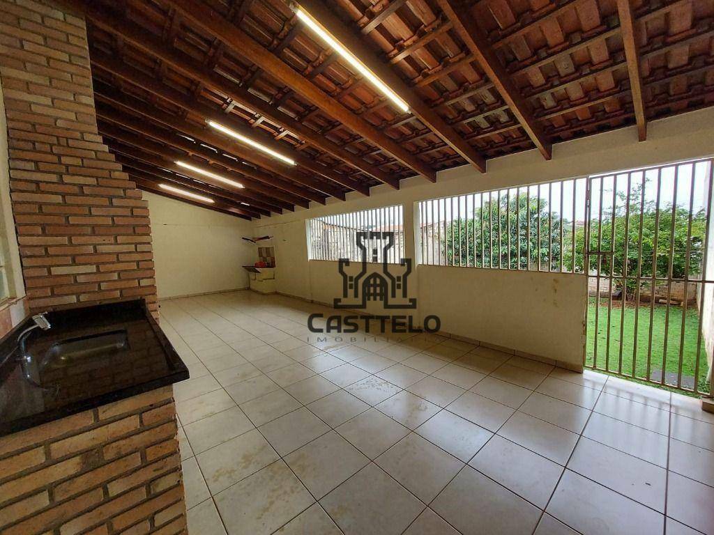 Casa à venda com 2 quartos, 131m² - Foto 8