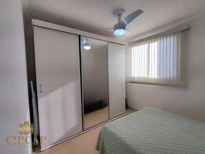 Apartamento à venda com 3 quartos, 107m² - Foto 7