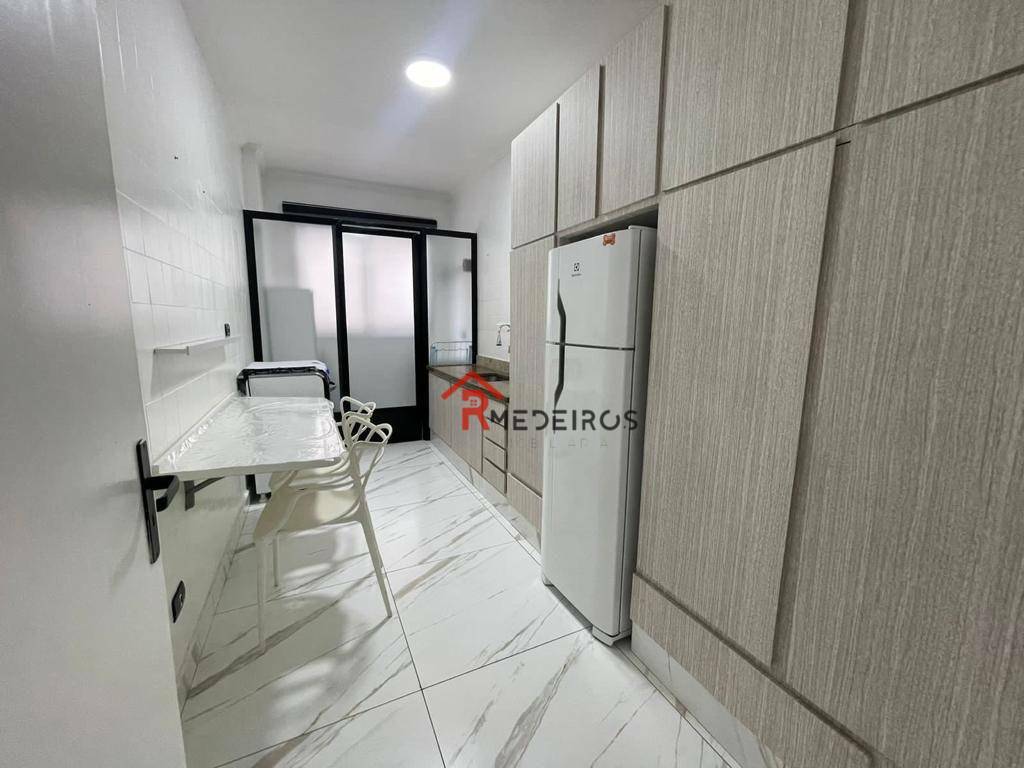 Apartamento à venda com 2 quartos, 73m² - Foto 4