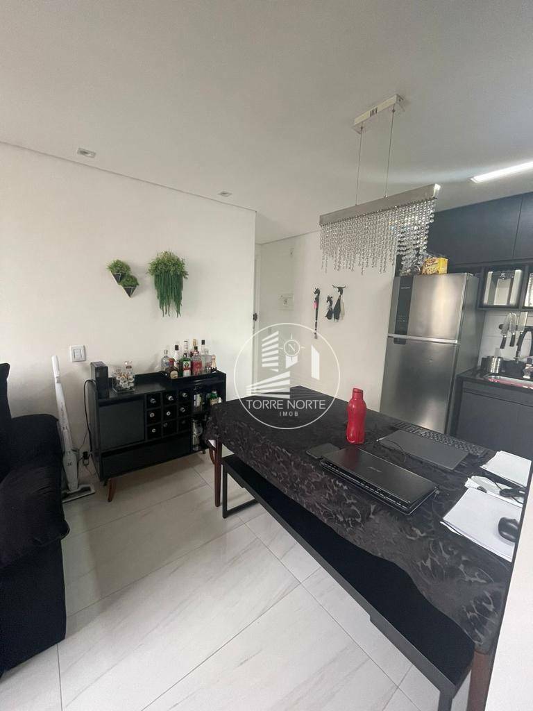 Apartamento à venda com 2 quartos, 41m² - Foto 1