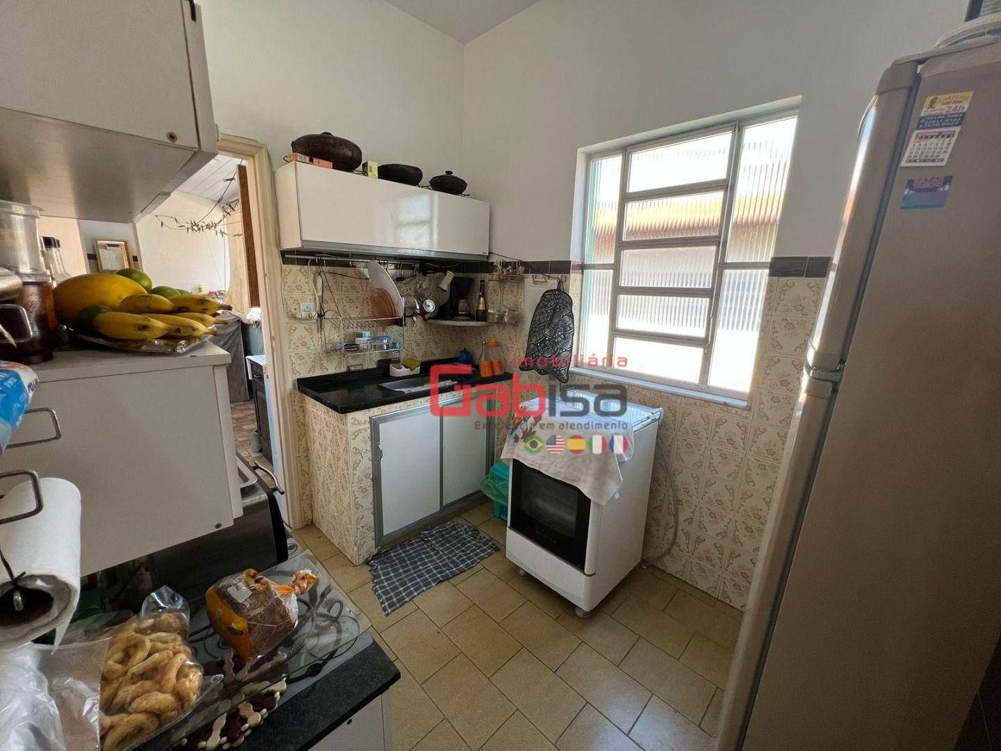 Casa à venda com 8 quartos, 220m² - Foto 26