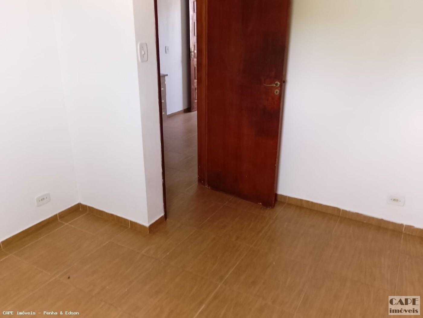 Casa para alugar com 2 quartos, 45m² - Foto 37