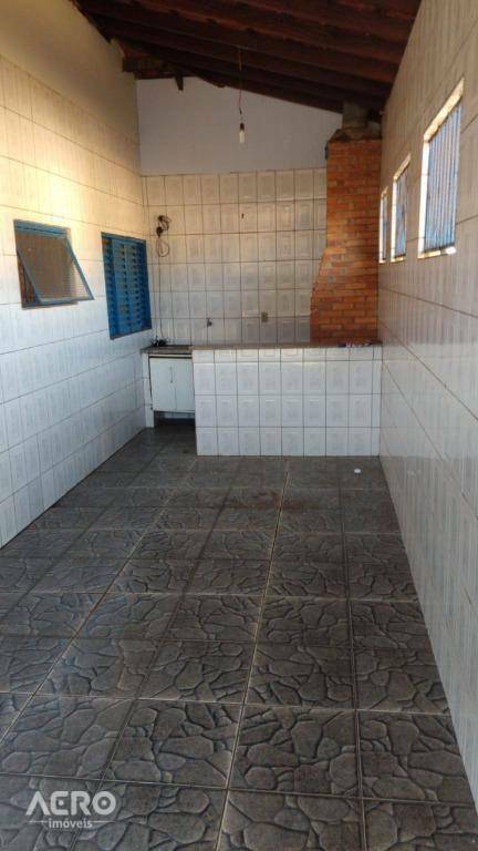 Casa à venda com 2 quartos, 130m² - Foto 15