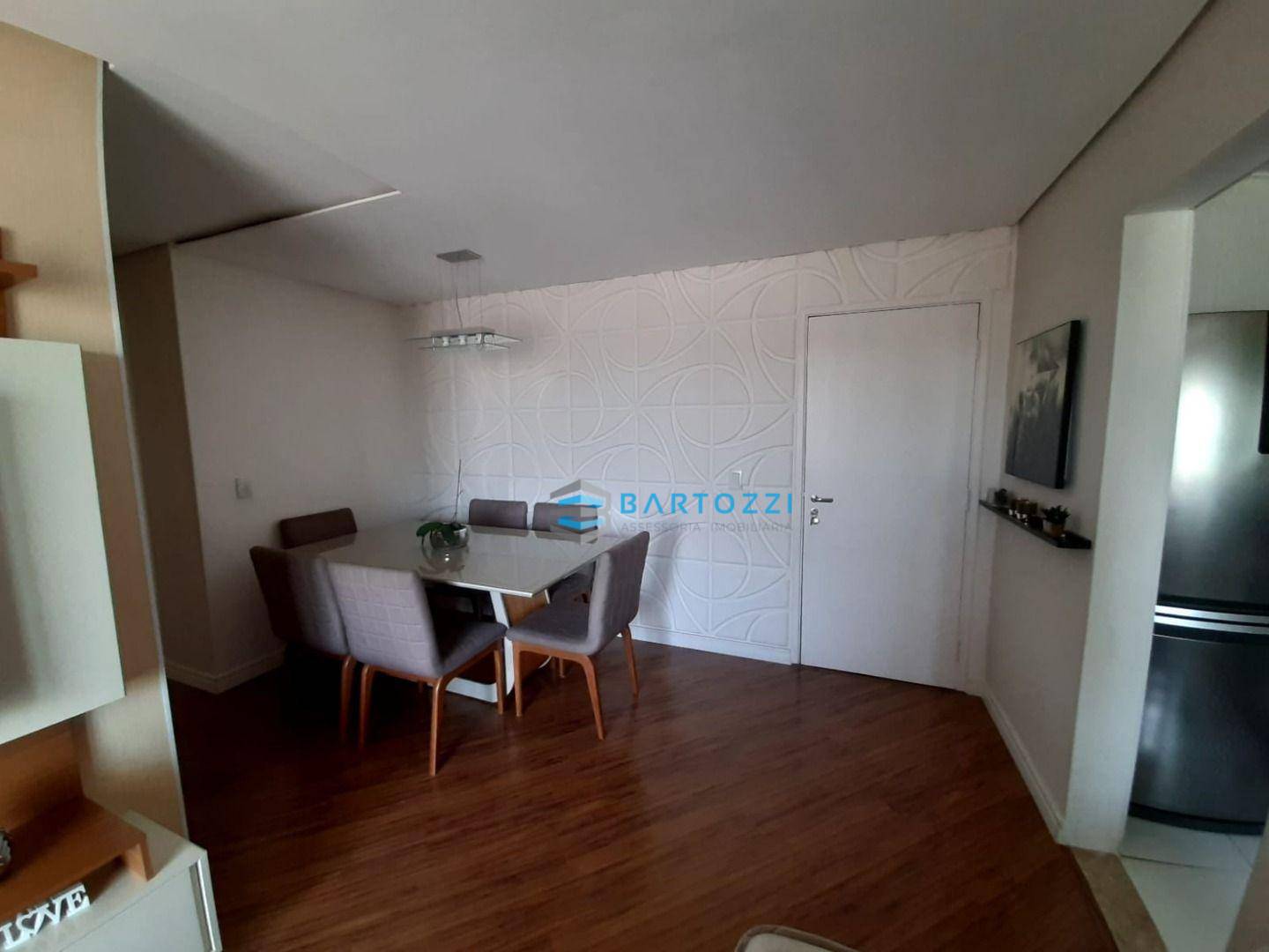 Apartamento à venda com 2 quartos, 58m² - Foto 4