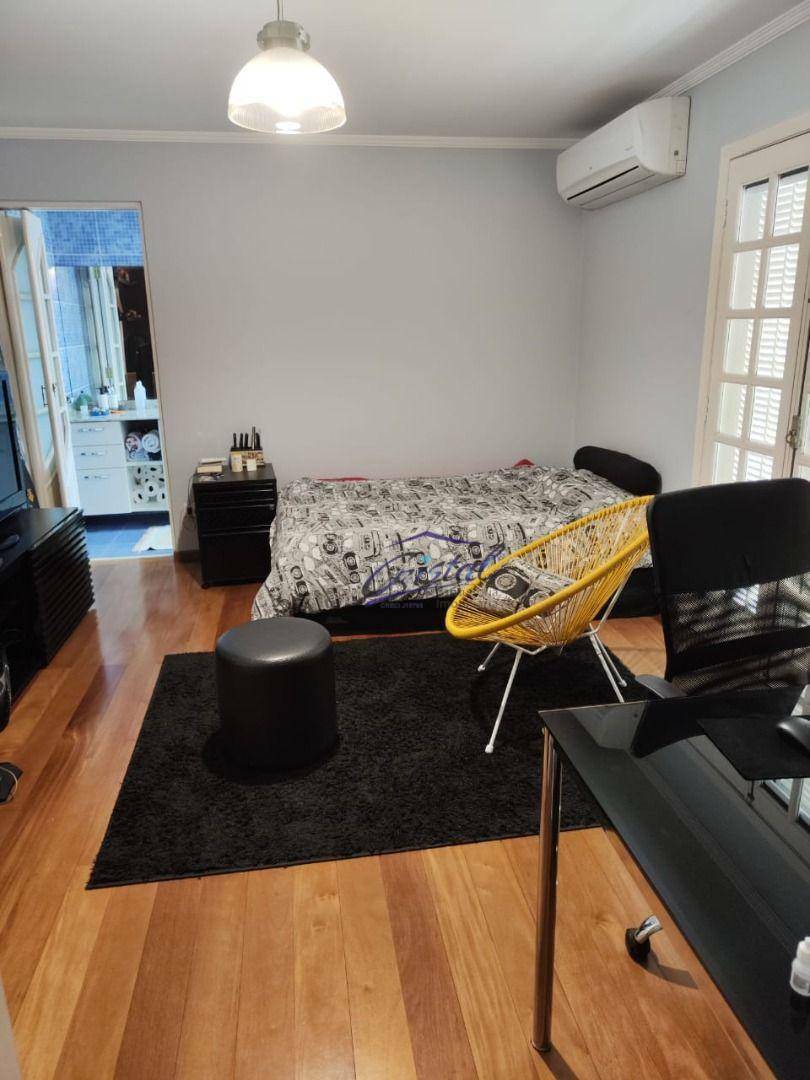 Casa à venda com 3 quartos, 220m² - Foto 7