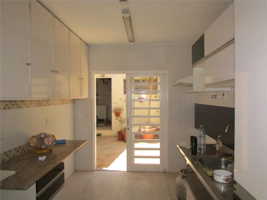 Casa à venda com 3 quartos, 236m² - Foto 6