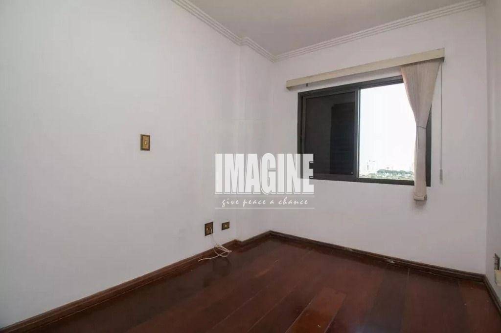 Apartamento à venda com 3 quartos, 134m² - Foto 6