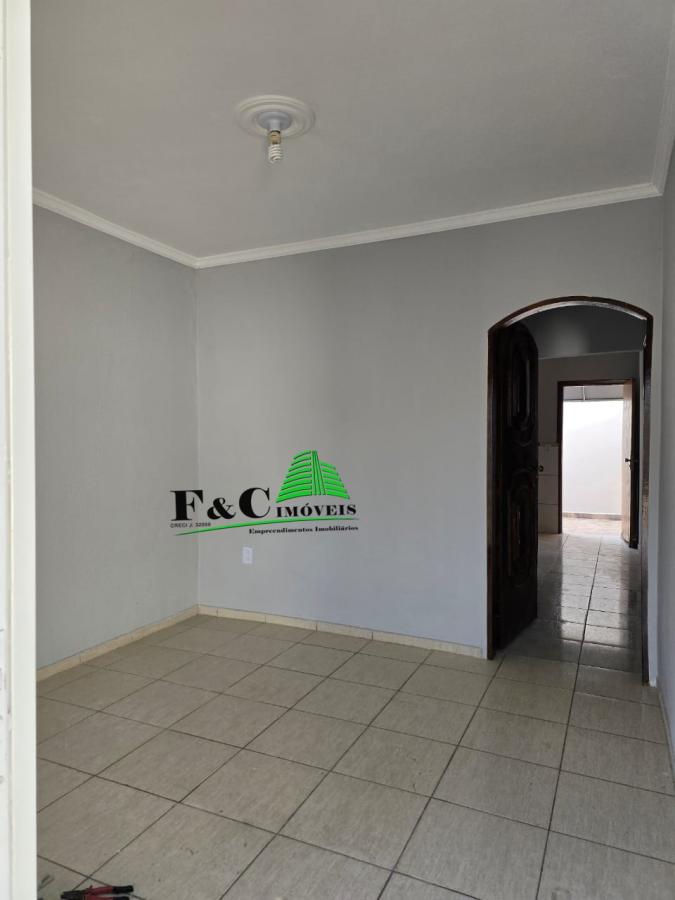 Casa à venda com 2 quartos, 125m² - Foto 9